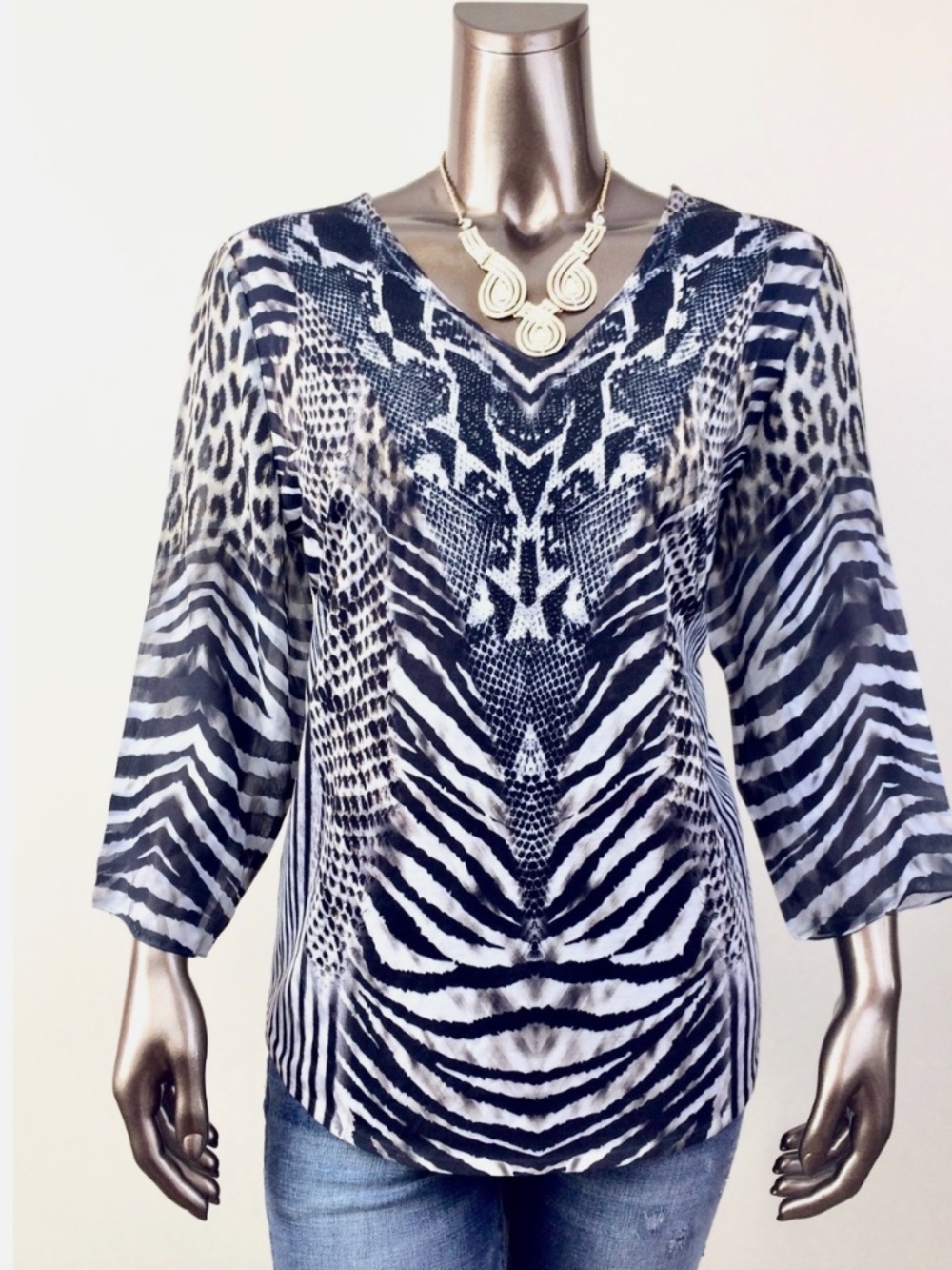 *NEW CLOSING-SALE CHICO'S $86 ANIMAL RHINESTONE 3/4 SLV TOP SIZE 1 ( M )